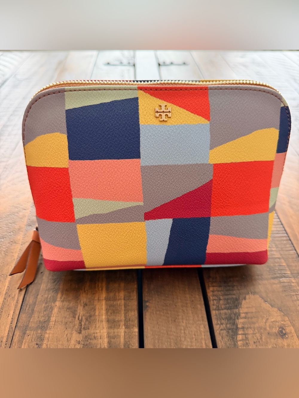 Tory Burch Kerrington Cosmetic Case Multicolor Geo Red Canyon 961 Print